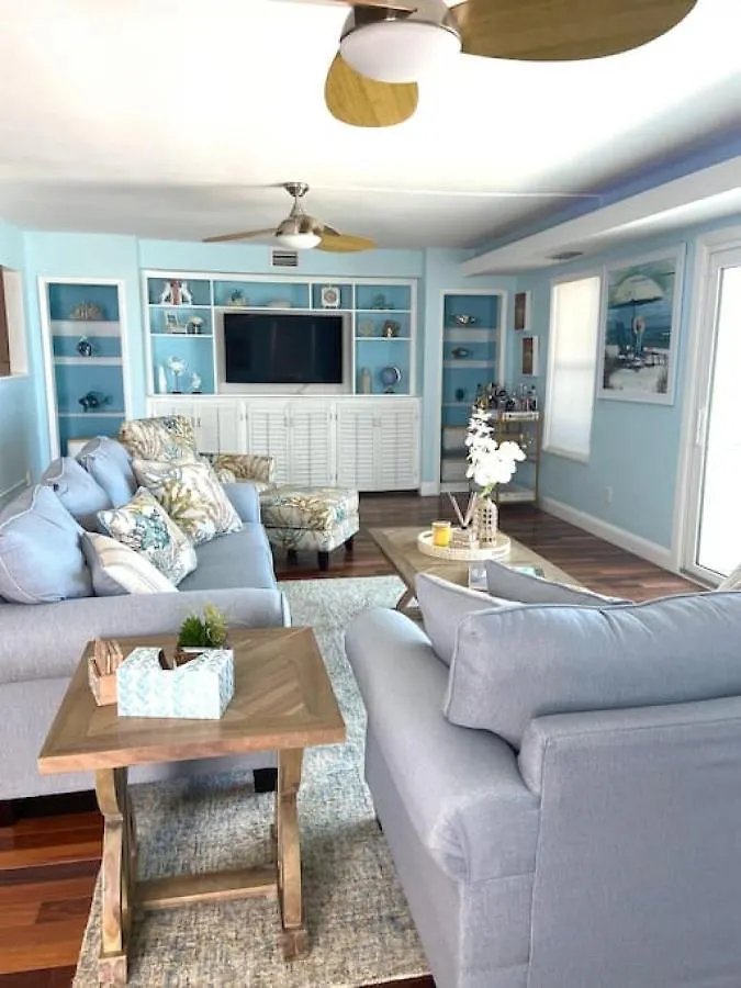 Manatee Manor Beachfront Retreat Daytona Beach Holiday home